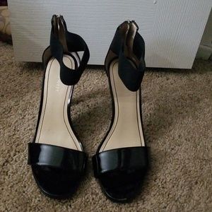 SOLD OUT!! Black Heeled Sandal